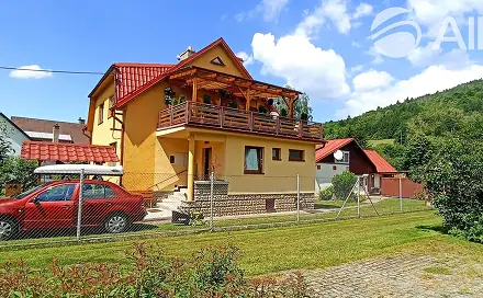 Prodej domu 202 m² s pozemkem 556 m², Valašská Polanka, okres Vsetín
