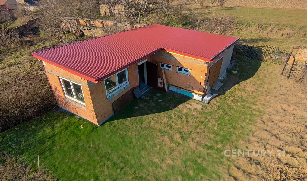 Prodej domu 310 m² s pozemkem 1 492 m², Kubšice – náhled fotky 27