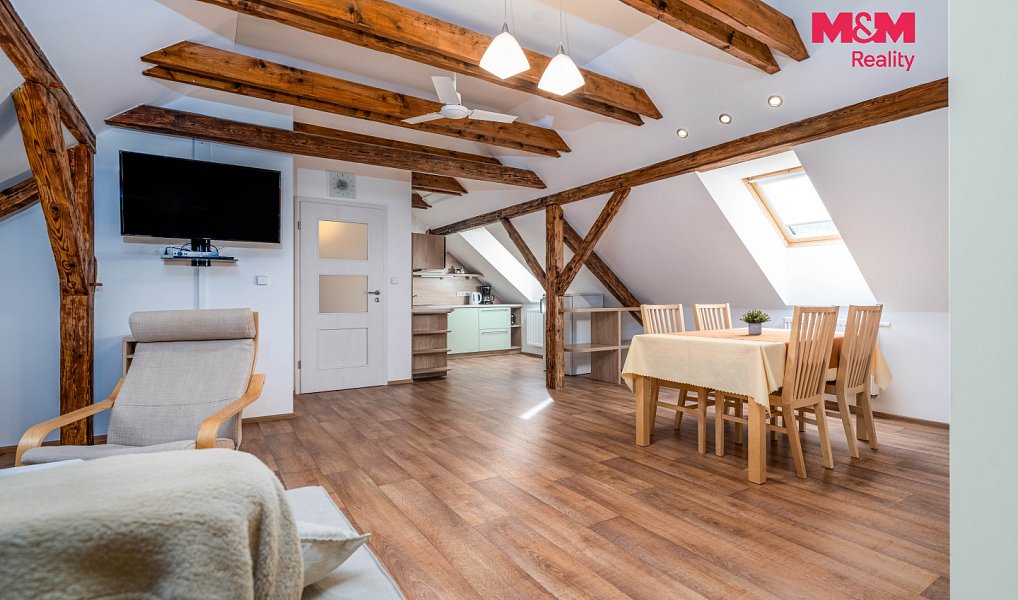Prodej domu 325 m² s pozemkem 7 915 m², Dubá – náhled fotky 7