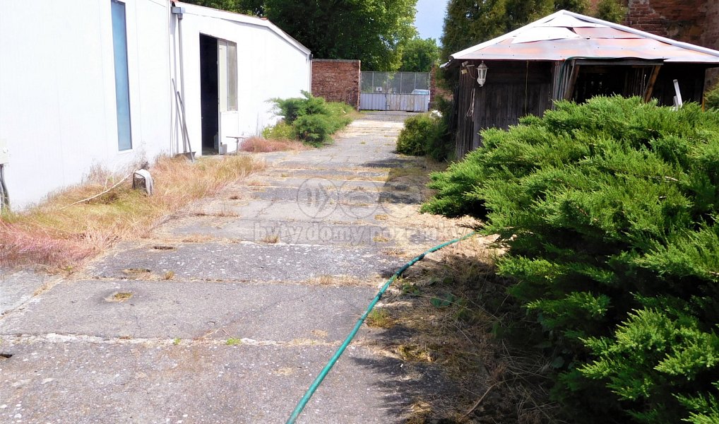 Prodej výrobních prostor 1 560 m², Očihov – náhled fotky 8