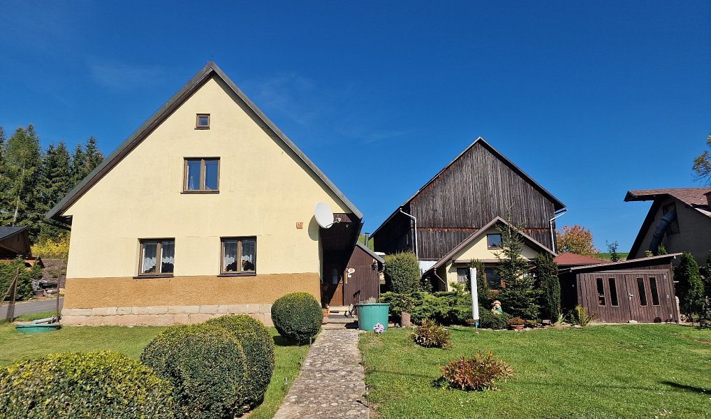 Prodej domu 219 m², Studenec – náhled fotky 2