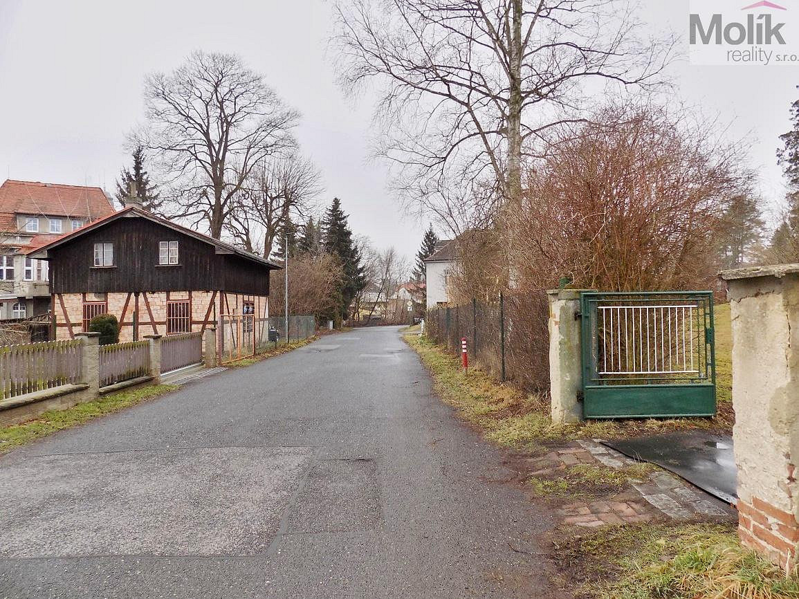 Prodej stavebního pozemku 761 m² – fotografie 3