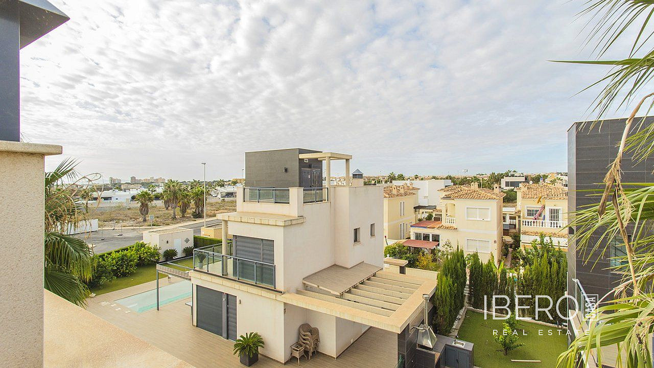 Casa 4+kk – Orihuela, Urbanización Colinas de la Regia, Dehesa de Campoamor - Vista 3