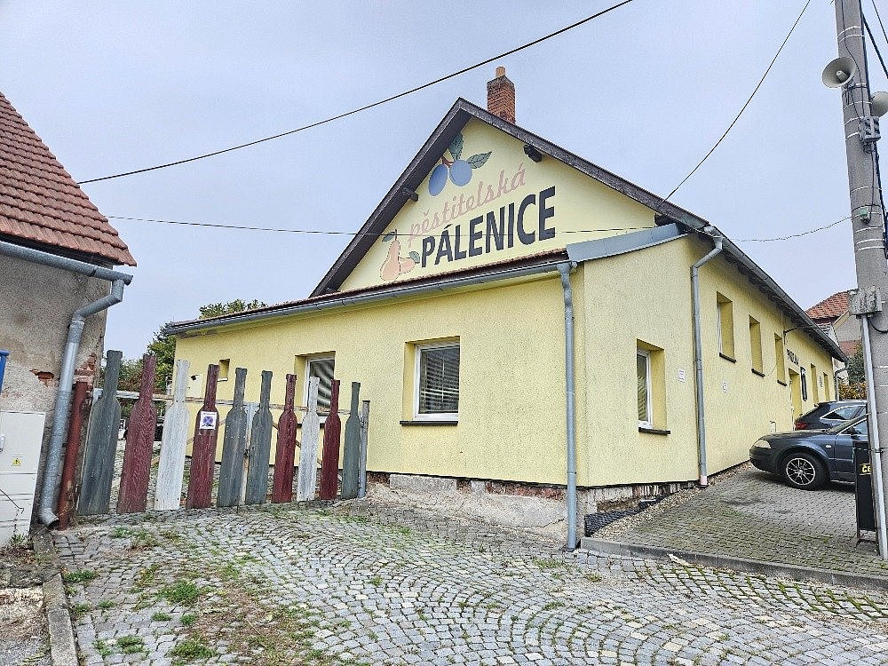 Prodej domu 190 m² s pozemkem 1 321 m²