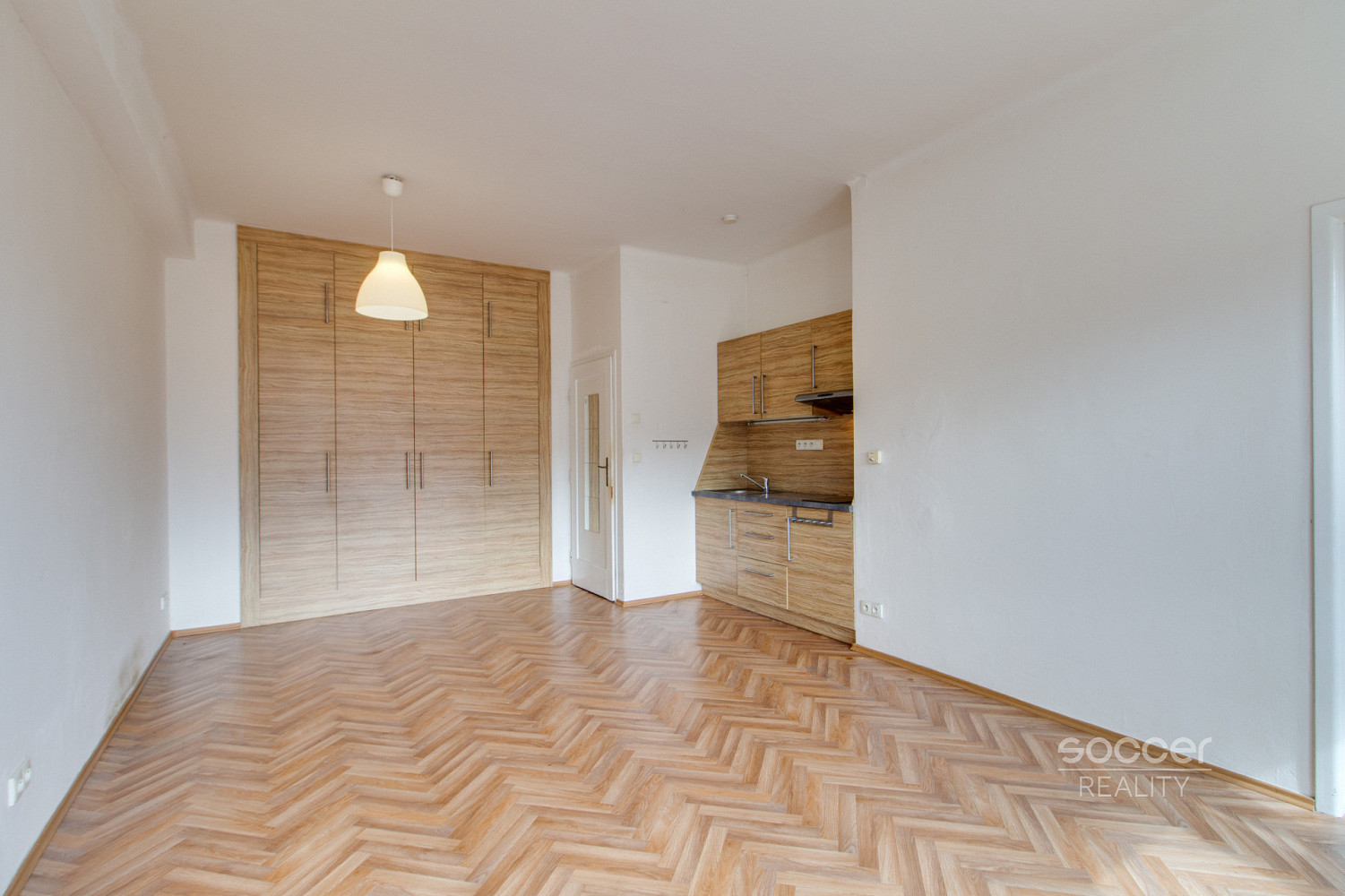 Pronájem bytu 1+1 45 m² – fotografie 2