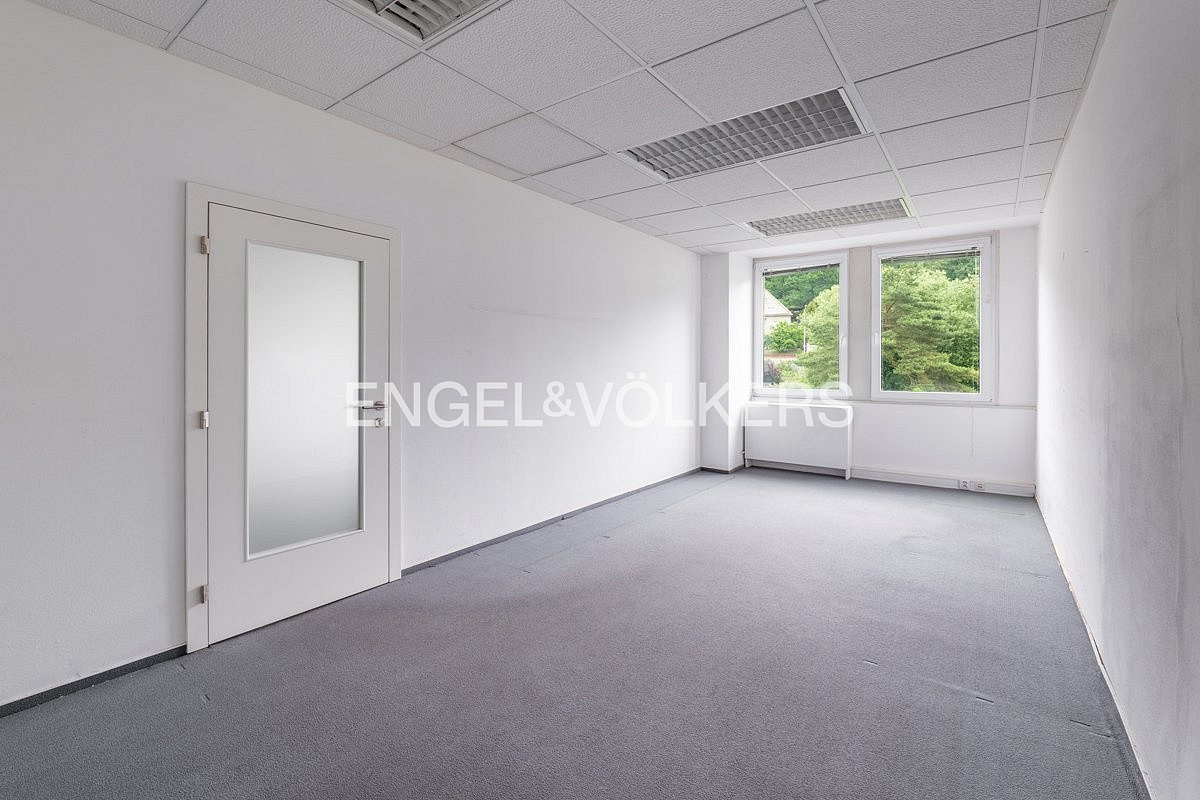 Pronájem kanceláře 40 m² – fotografie 4