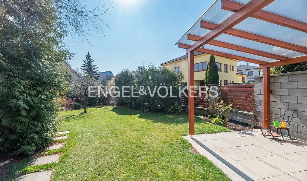 Pronájem bytu 3+kk 86 m², Praha – náhled fotky 12