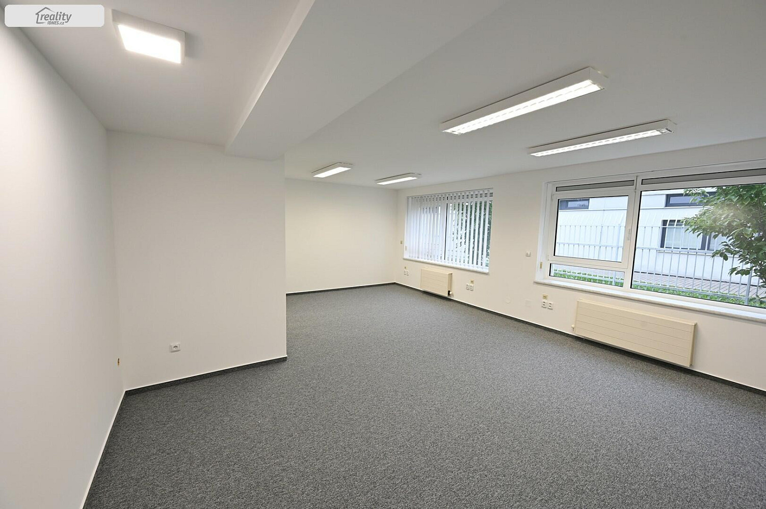 Pronájem kanceláře 101 m² — photo 3