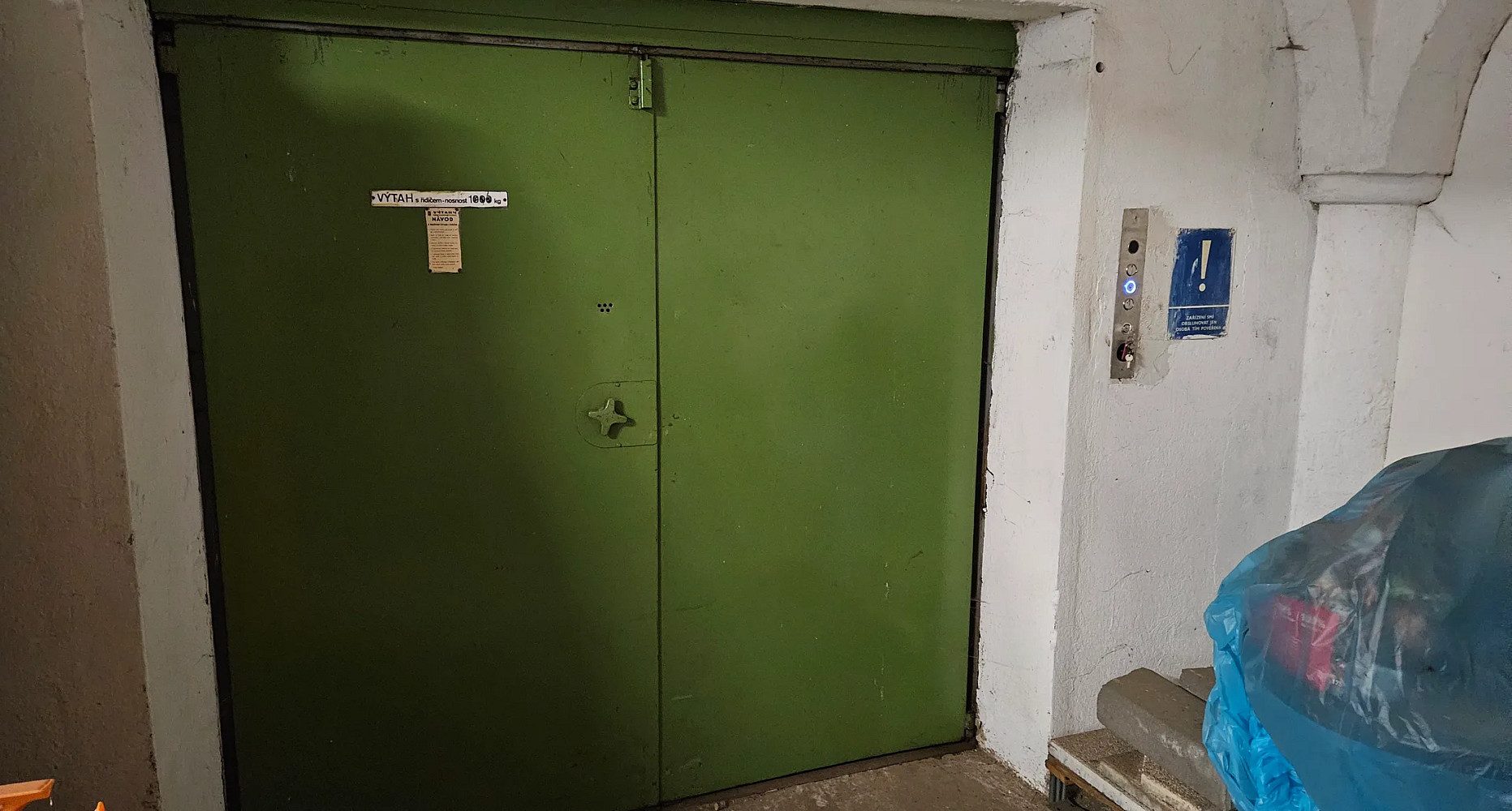 Pronájem skladovacích prostor 400 m² – fotografie 2