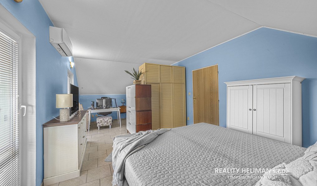Prodej domu 393 m² s pozemkem 775 m², Líbeznice – náhled fotky 33