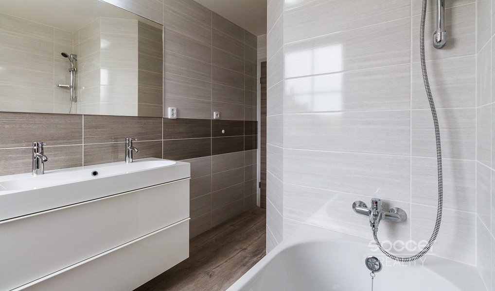 Pronájem bytu 3+kk 74 m², Kosmonosy – náhled fotky 13