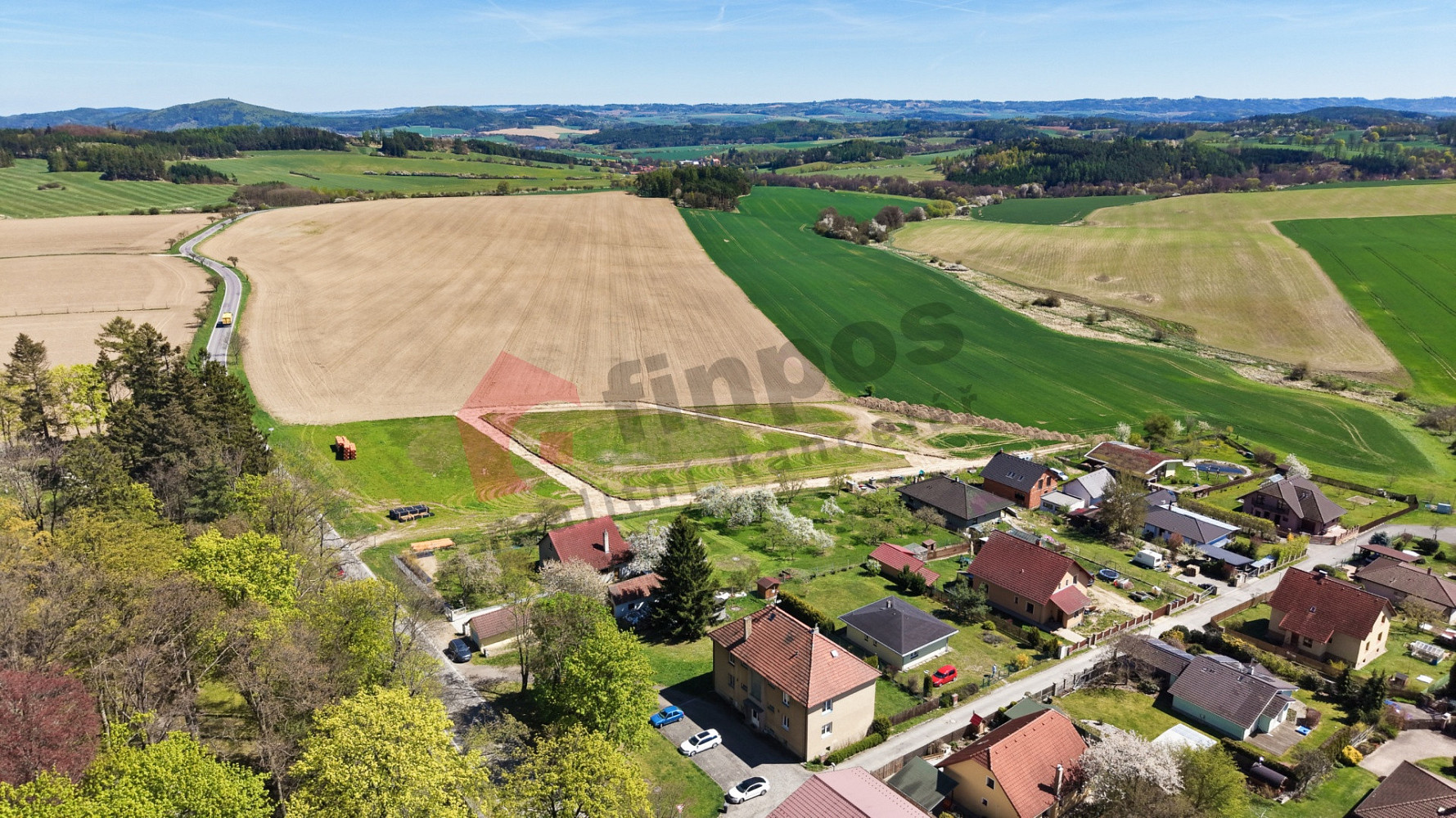 Prodej stavebního pozemku 890 m² – fotografie 5