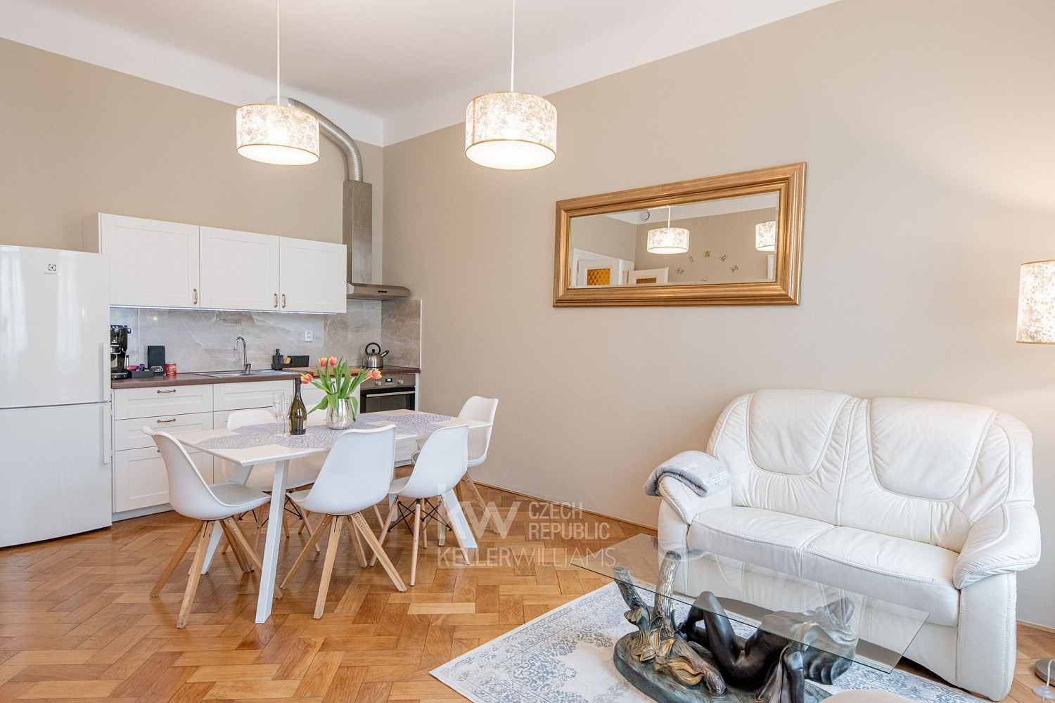 Pronájem bytu 4+kk 108 m² — photo 3