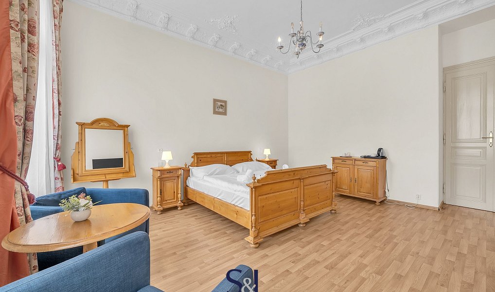 Prodej ubytovacího objektu 819 m², Karlovy Vary – náhled fotky 36