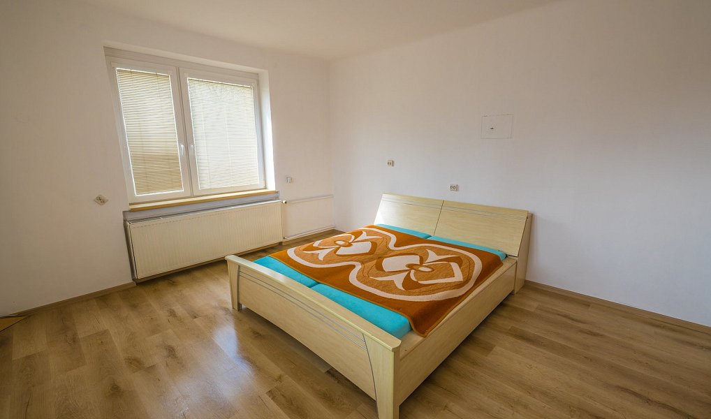 Prodej domu 216 m² s pozemkem 1 311 m², Bechyně – náhled fotky 10