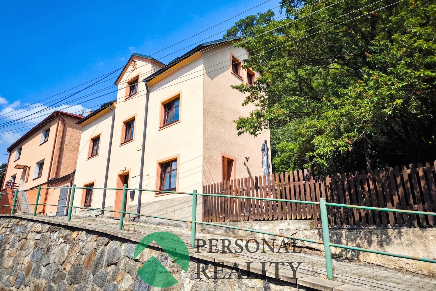 Prodej domu 148 m² s pozemkem 604 m² – fotografie 3