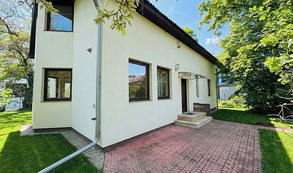 Prodej domu 242 m² s pozemkem 121 m², Praha – náhled fotky 3