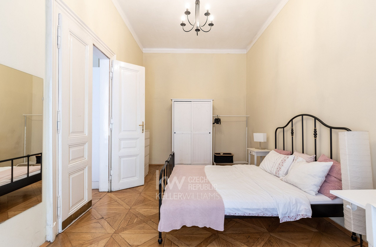 Pronájem bytu 4+kk 100 m² — photo 3