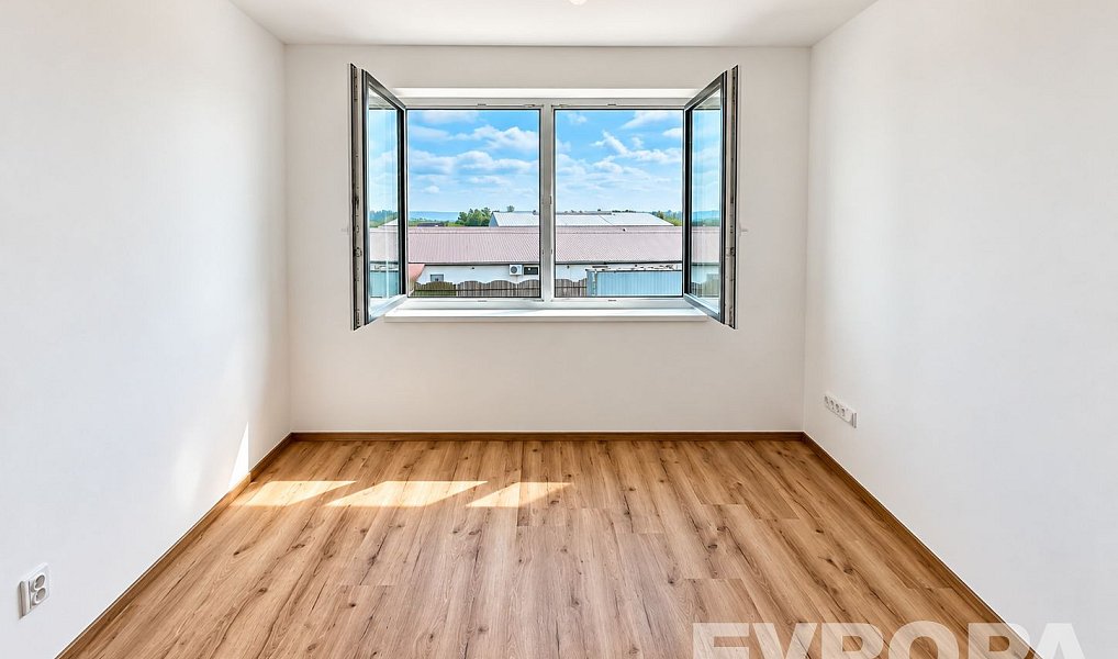 Prodej bytu 2+kk 69 m², Vysoký Újezd – náhled fotky 5