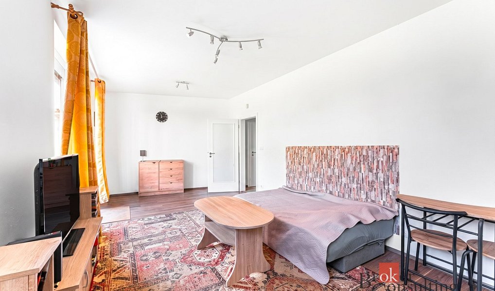 Prodej bytu 1+kk 35 m², Praha – náhled fotky 4