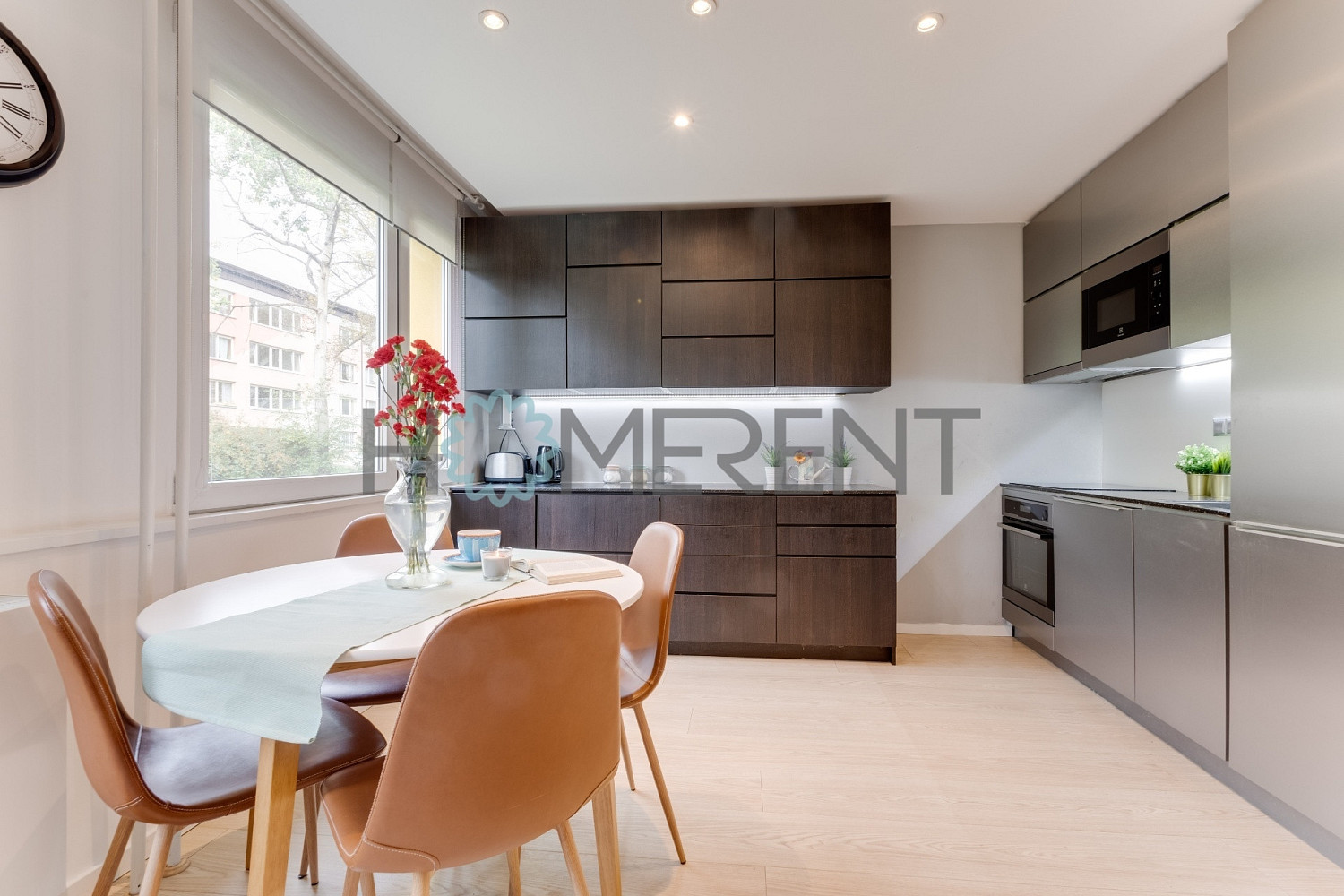 Pronájem bytu 3+kk 61 m² – fotografie 2