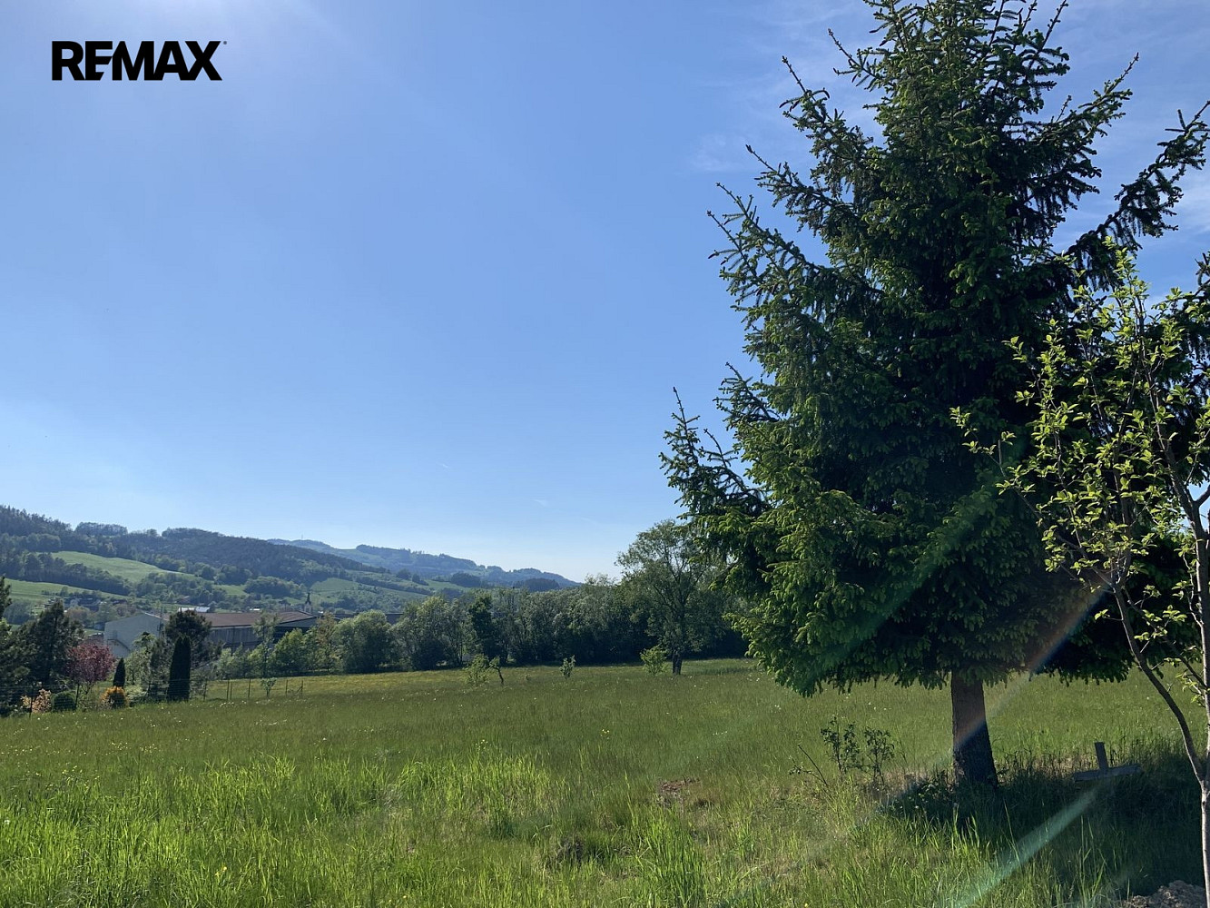 Prodej stavebního pozemku 1 015 m² – fotografie 3
