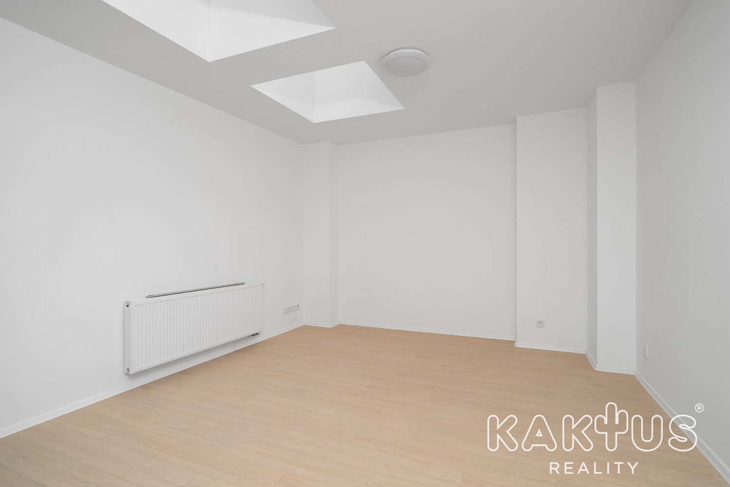 Pronájem bytu 1+kk 29 m² – fotografie 2