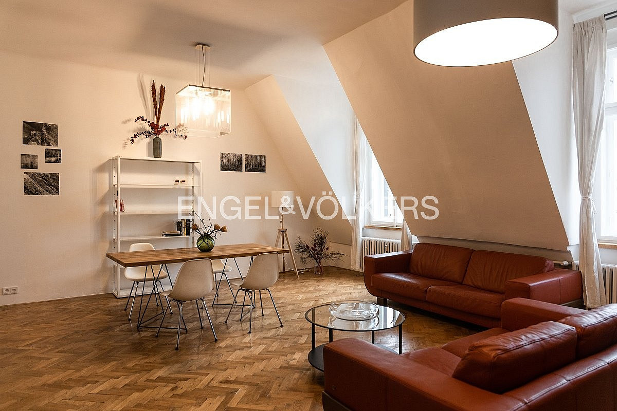 Pronájem bytu 2+1 89 m² – fotografie 2