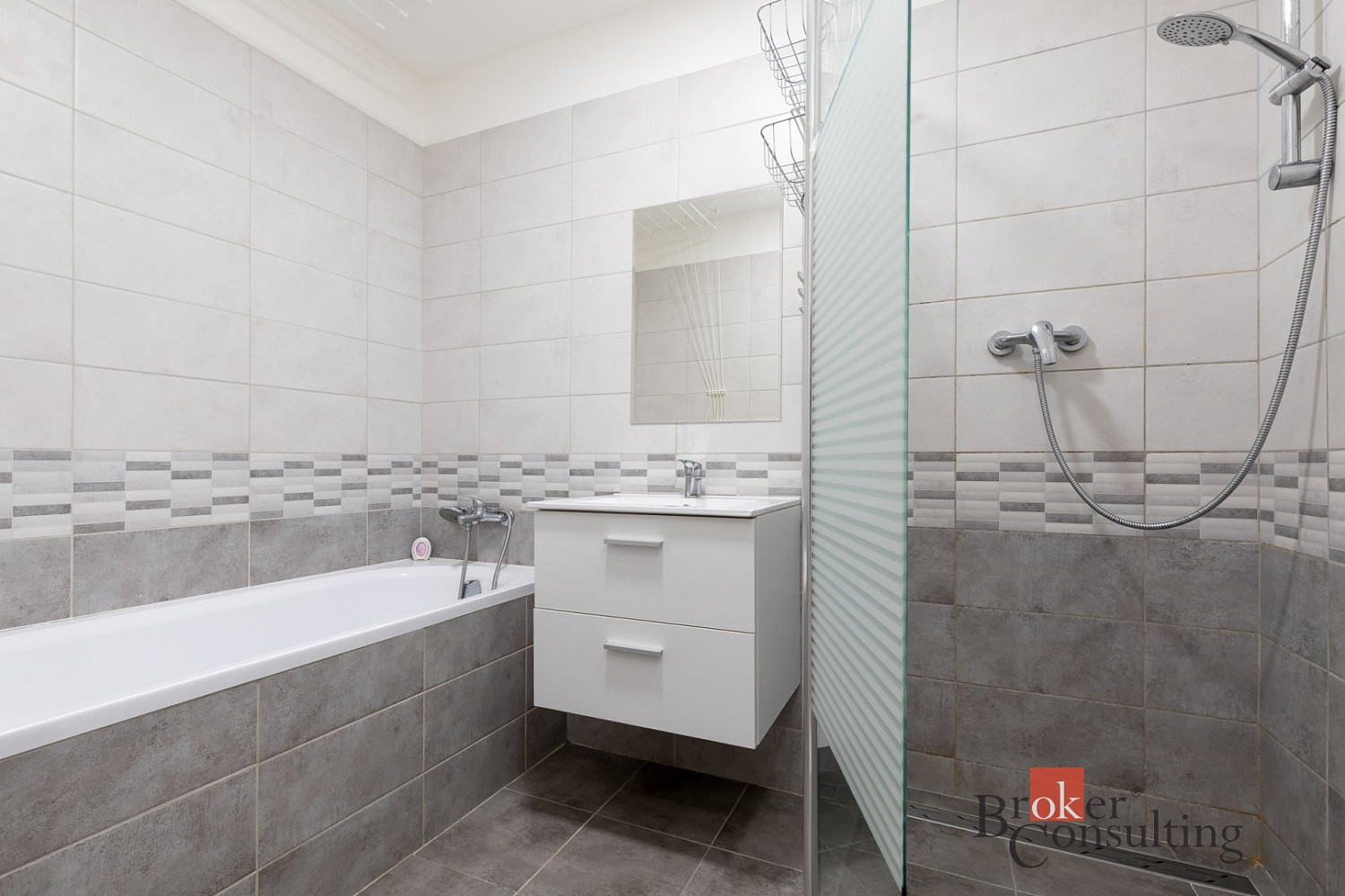 Pronájem bytu 3+1 67 m² — photo 3