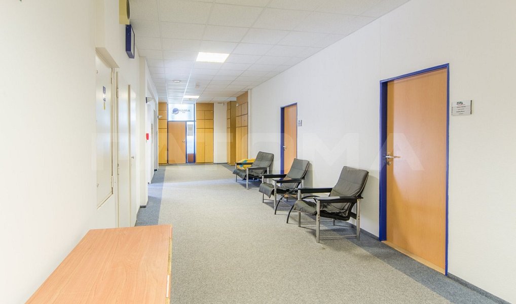 Pronájem kanceláře 251 m², Praha – náhled fotky 8