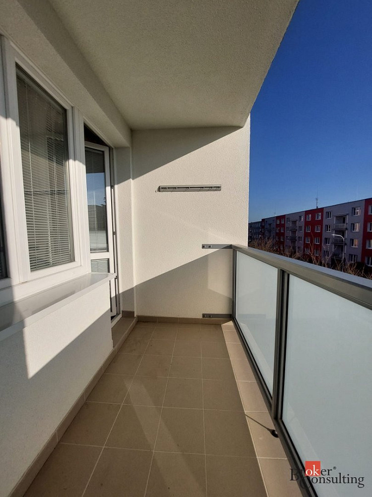 Pronájem bytu 3+1 71 m² – fotografie 2