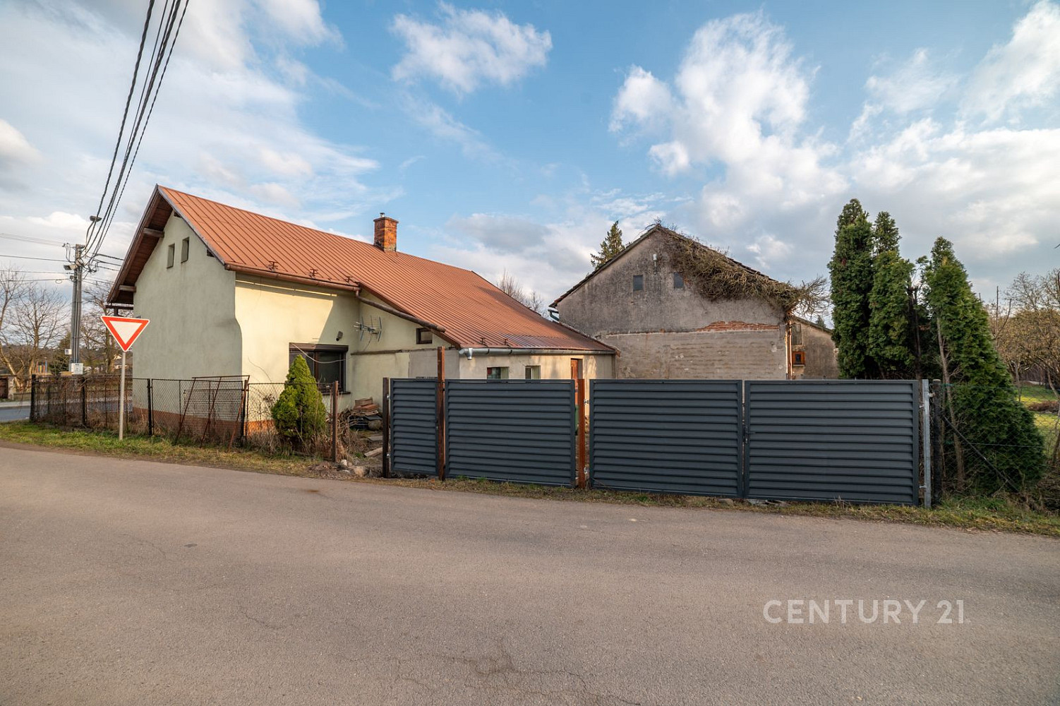 Prodej domu 96 m² s pozemkem 257 m² – fotografie 2