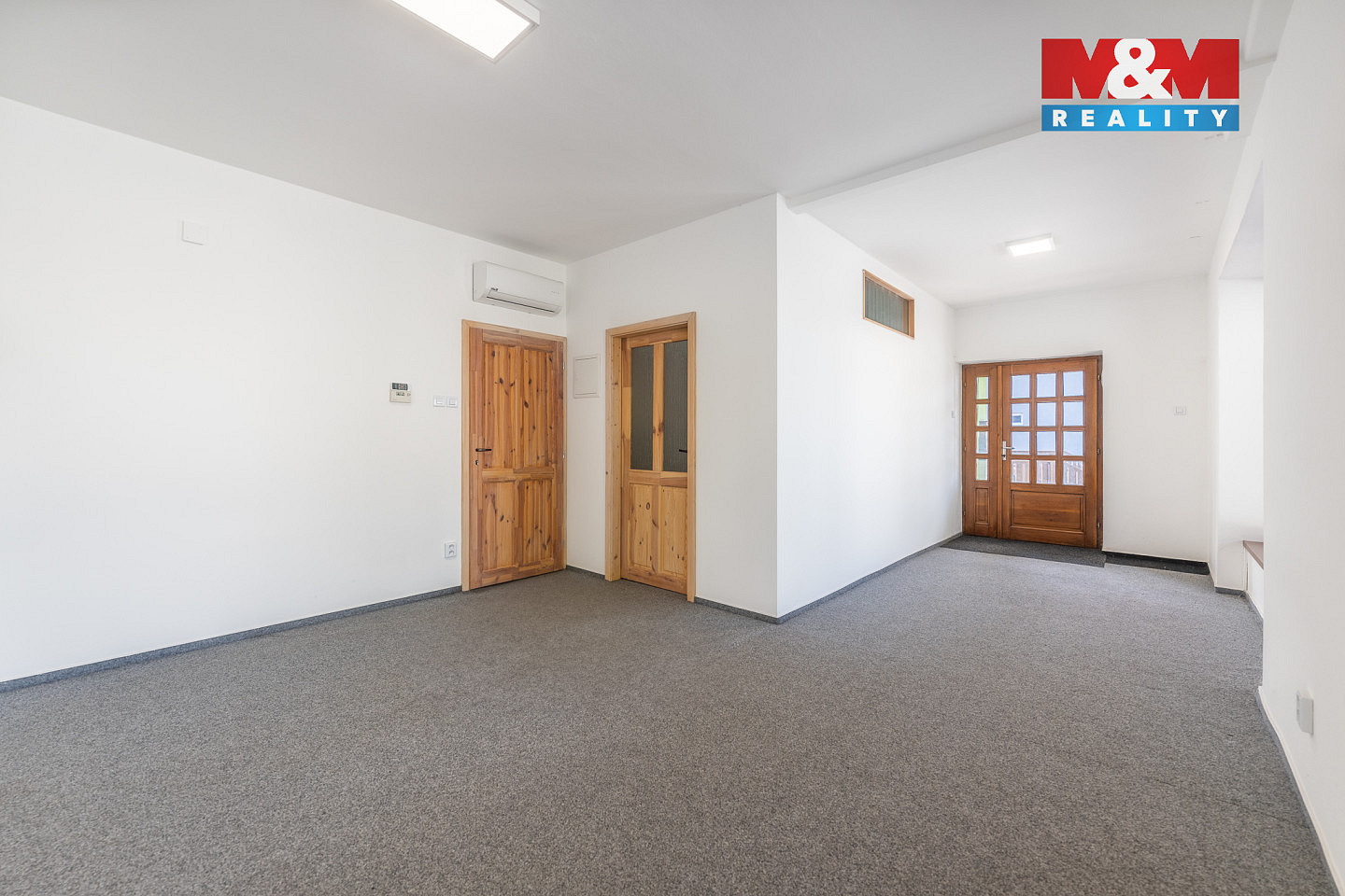Pronájem obchodních prostor 53 m² — photo 4
