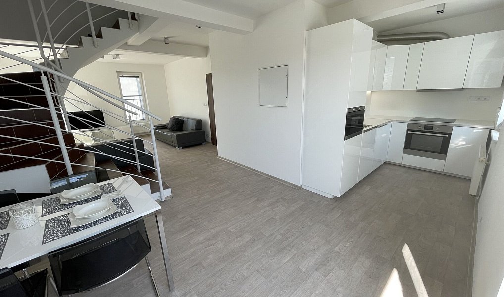 Pronájem bytu 3+kk 95 m², Uherské Hradiště – náhled fotky 9