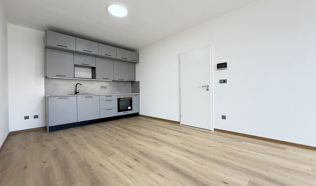 Pronájem bytu 2+kk 48 m², Napajedla – náhled fotky 2