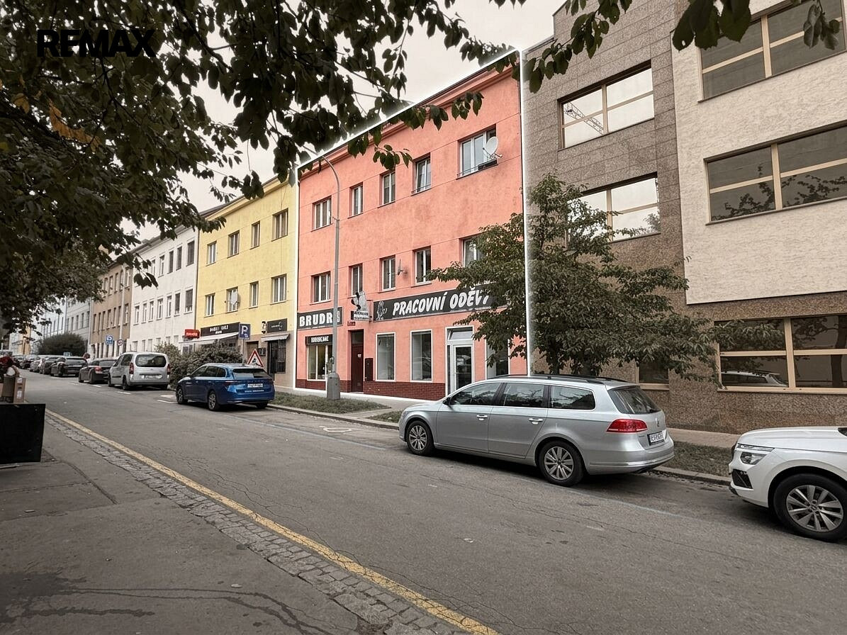Pronájem bytu 2+kk 40 m² – fotografie 2