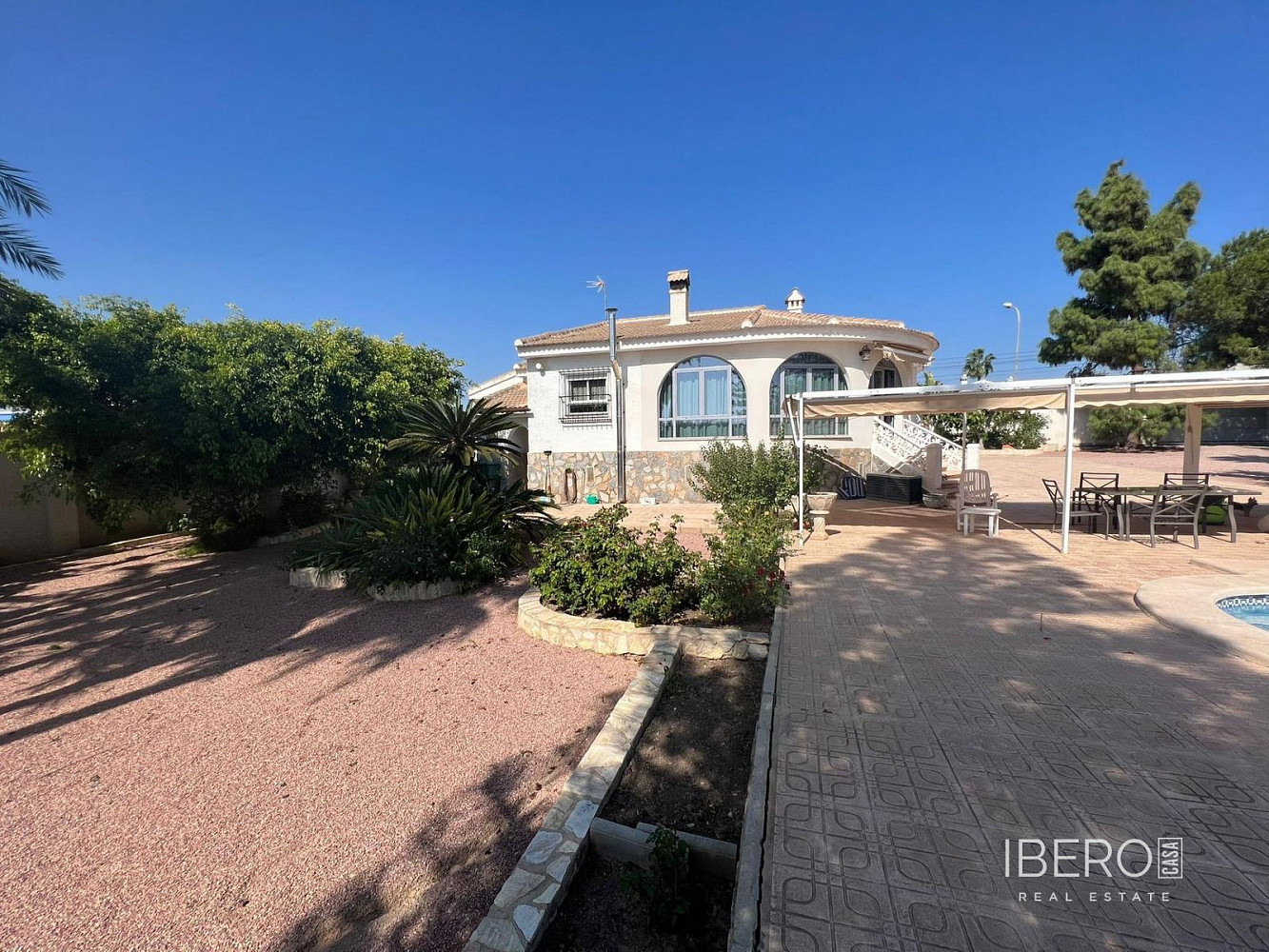 Prodej domu 236 m² s pozemkem 2 040 m² - Vista 2