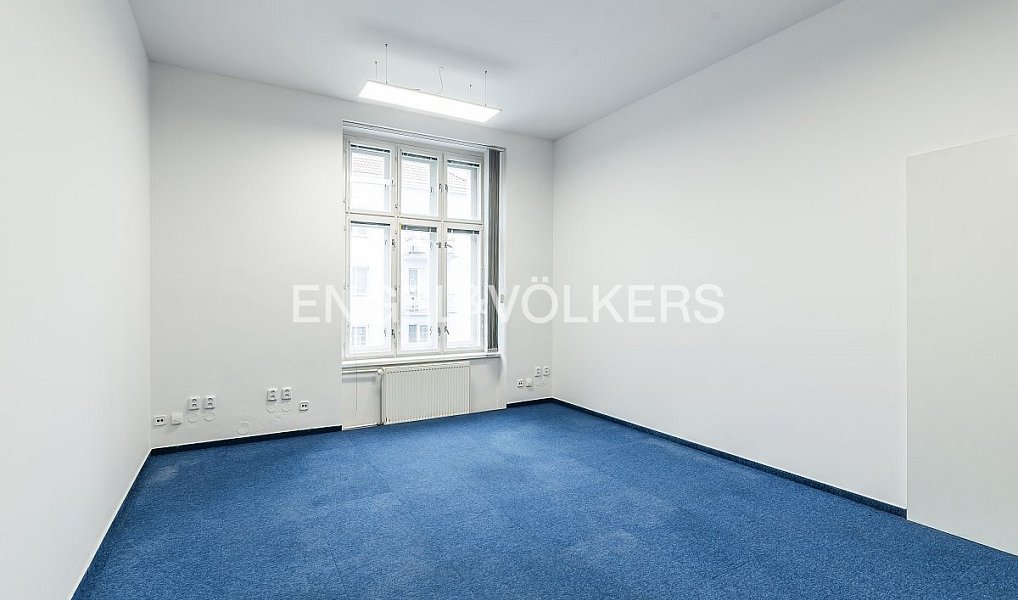 Pronájem kanceláře 451 m², Praha – náhled fotky 9