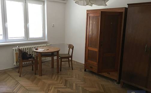Prodej bytu 1+1 50 m², Přípotoční, Praha 10 - Vršovice