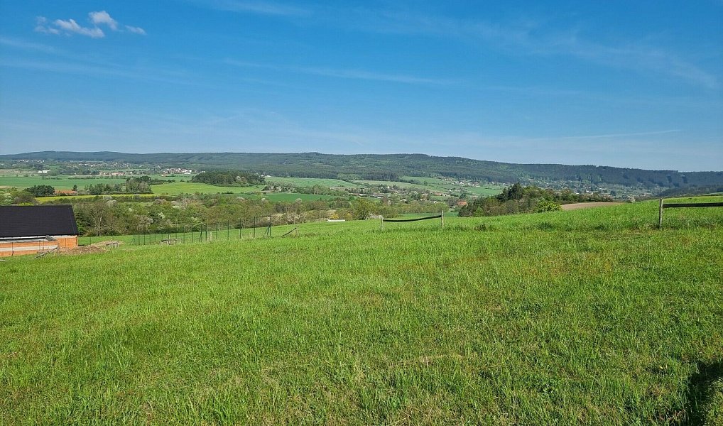 Prodej stavebního pozemku 2 183 m², Hluboš – náhled fotky 4