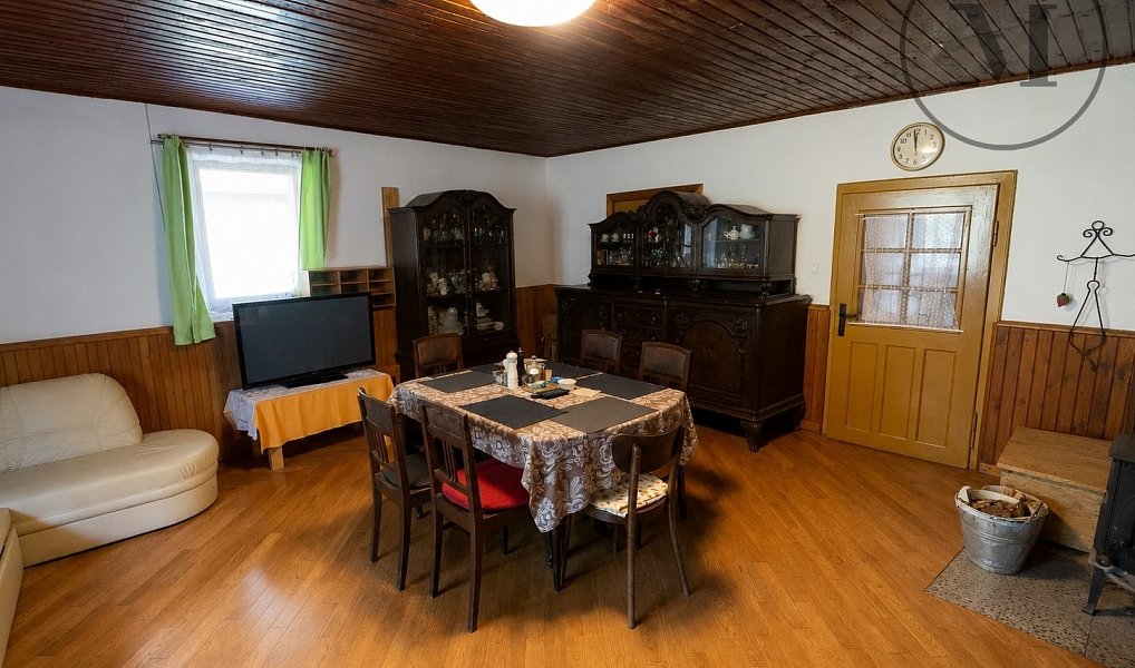 Prodej chaty/chalupy 210 m² s pozemkem 2 459 m², Chroboly – náhled fotky 7