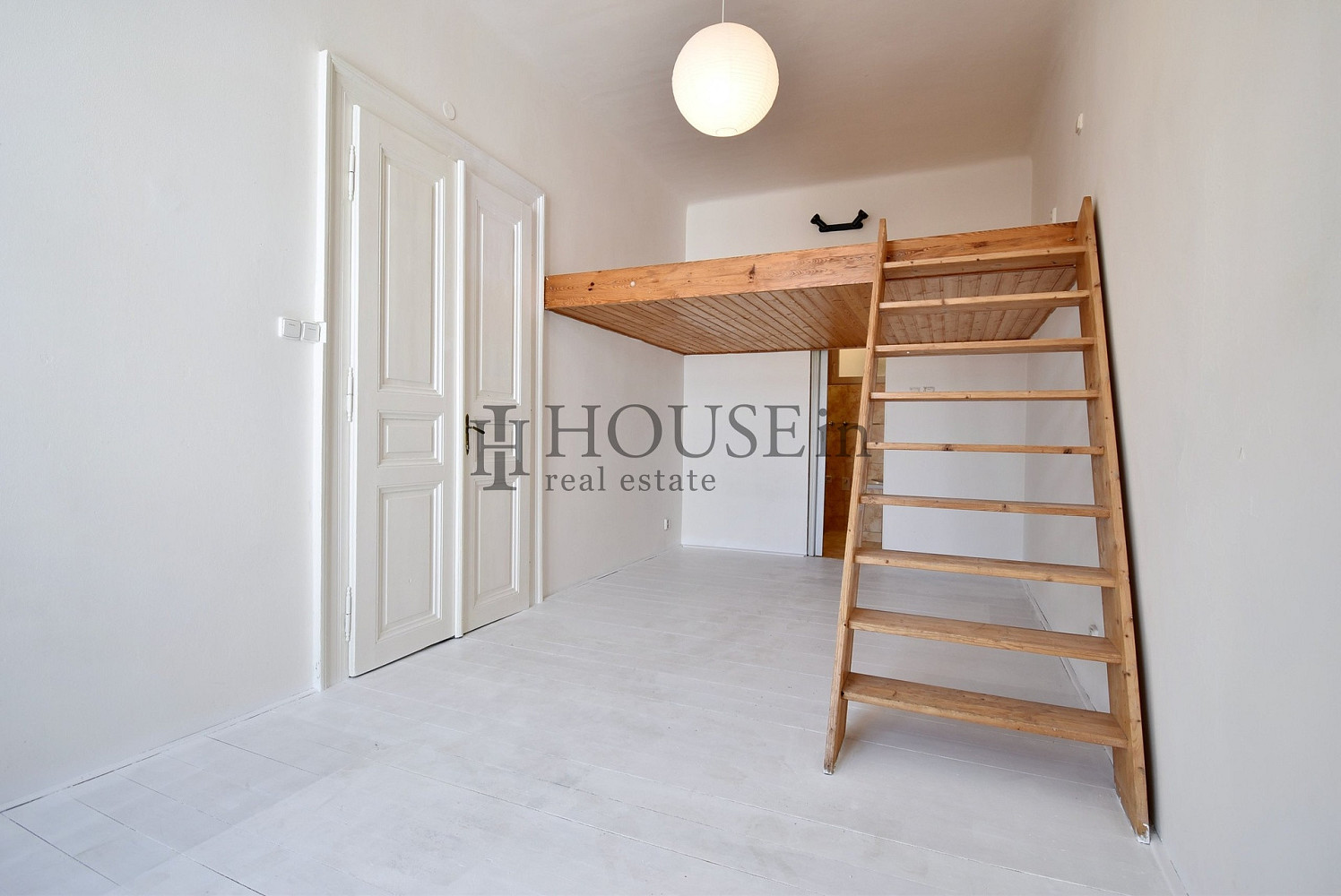 Pronájem bytu 2+kk 59 m² — photo 2