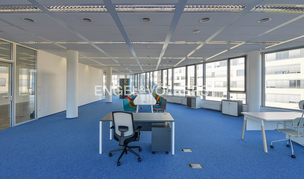 Pronájem kanceláře 1 145 m², Praha – náhled fotky 2