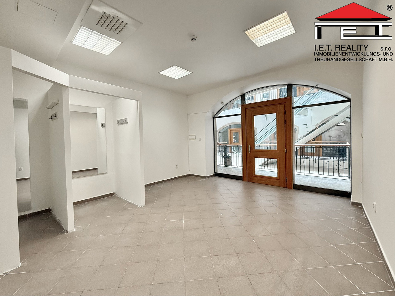 Pronájem obchodních prostor 25 m²