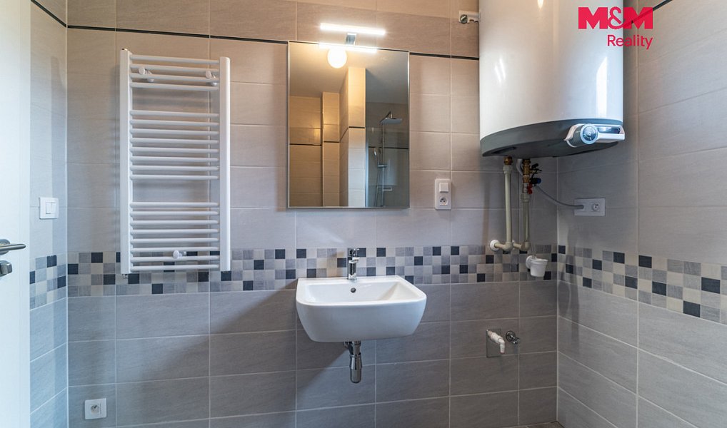 Prodej domu 40 m² s pozemkem 896 m², Hostouň – náhled fotky 20