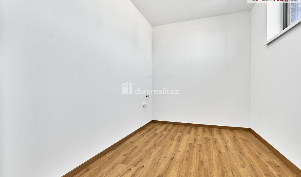 Prodej domu 160 m² s pozemkem 470 m², Ruda – náhled fotky 23