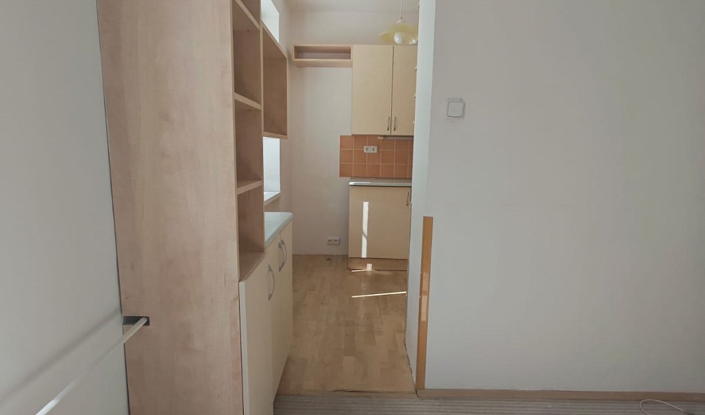 Pronájem bytu 3+1 62 m², Vsetín – náhled fotky 2