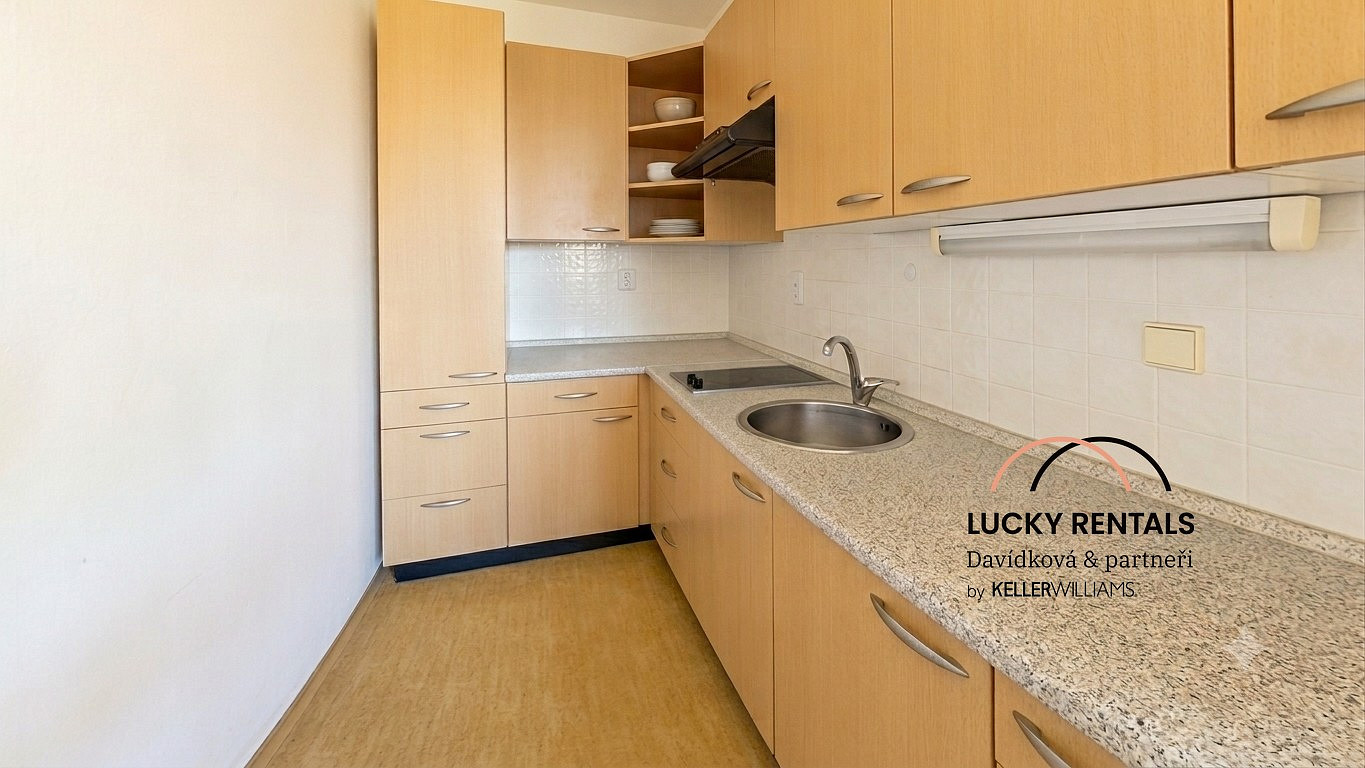 Pronájem bytu 1+kk 35 m² — photo 2