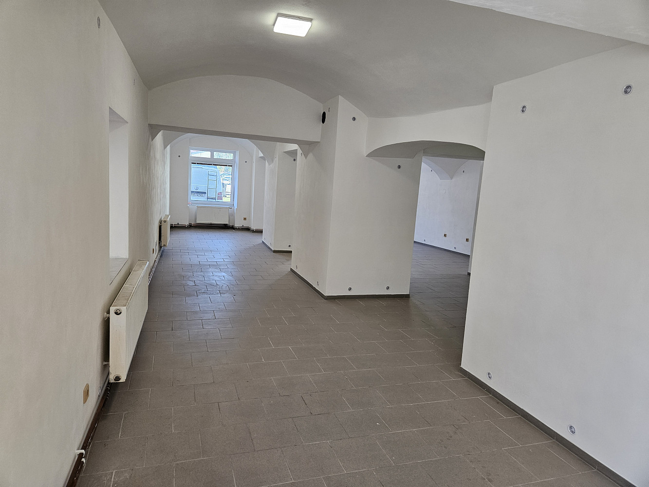 Pronájem obchodních prostor 154 m² — photo 3