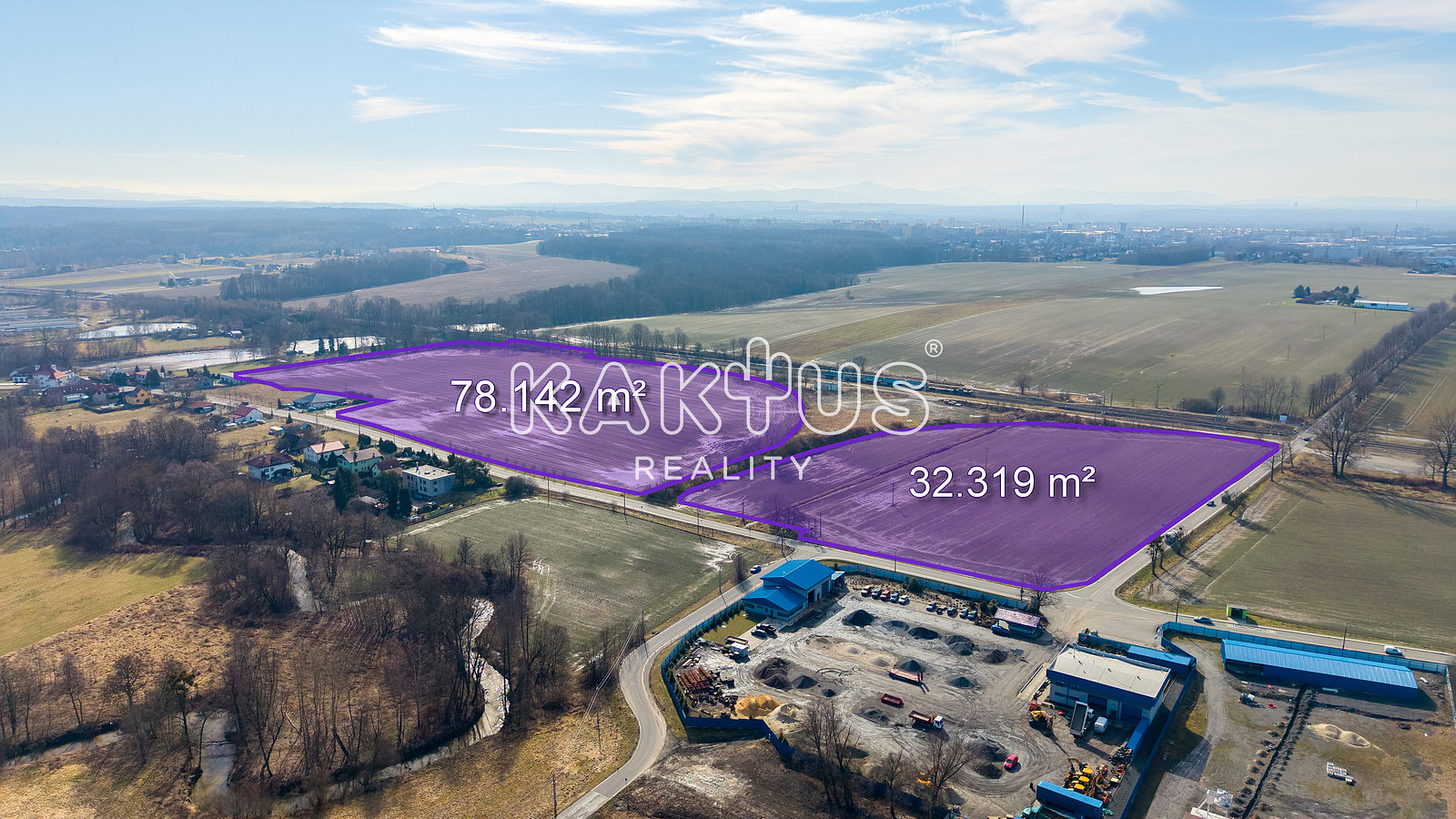 Prodej komerčního pozemku 110 000 m² — photo 2